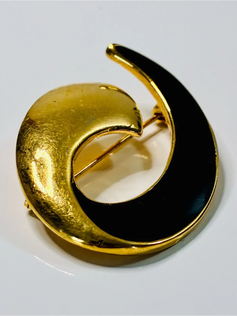 VTG 80s Monet Gold and Black Swirl Enamel Minimalist Brooch